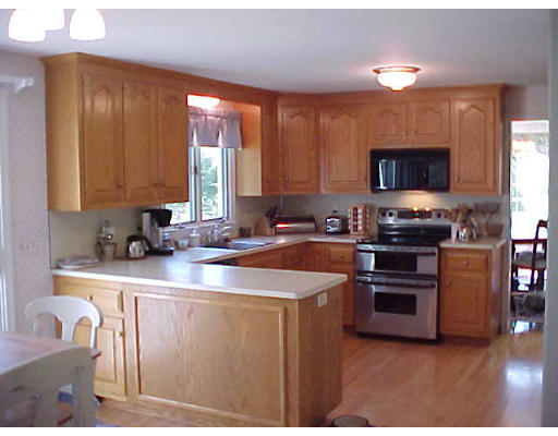 23 Emerson Road Walpole, MA 02032 - Photo 7 of 11
