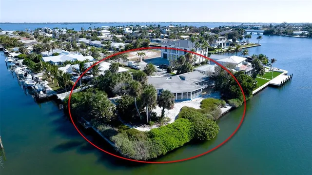 $4,500,000 | 627 Concord Lane, Holmes Beach, FL 34217