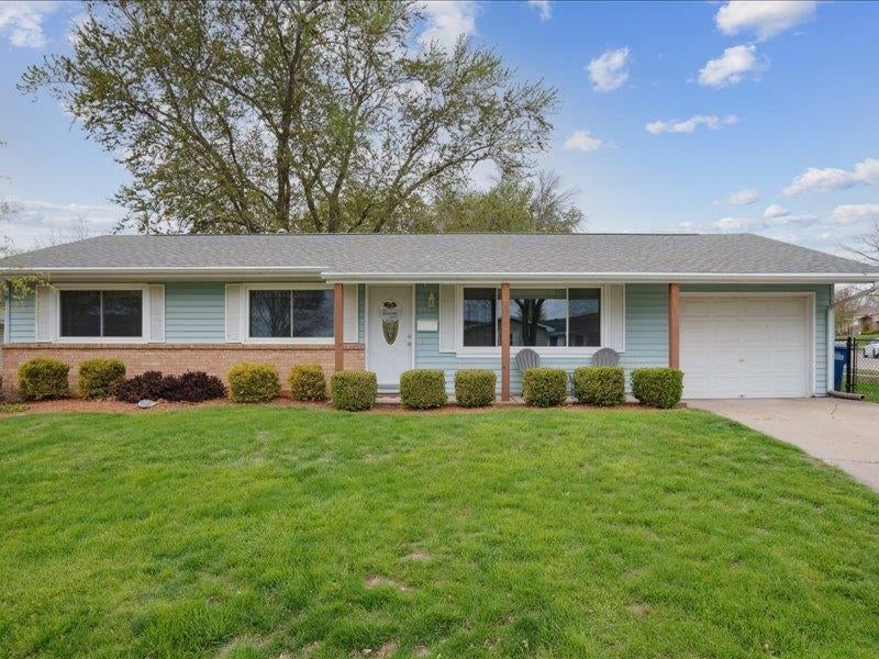 2183 Key Way Drive Dubuque, IA 52002 - Photo 1 of 25 Gallery Image 1