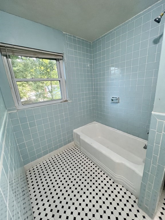 123 Appleton Street Springfield, MA 01108 - Photo 16 of 17