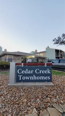 $995 | 3768 Tanglewilde Street, Unit J5, Houston, TX 77063