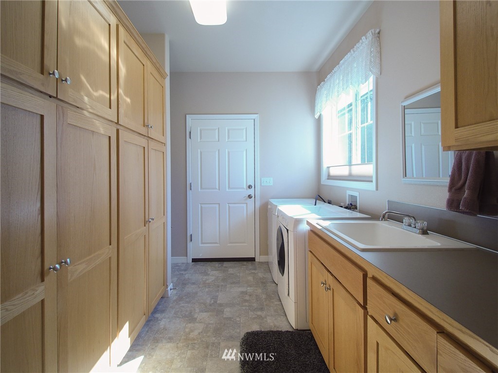 111 Fox Point Road Port Angeles, WA 98363 - Photo 18 of 25 Gallery Image 18
