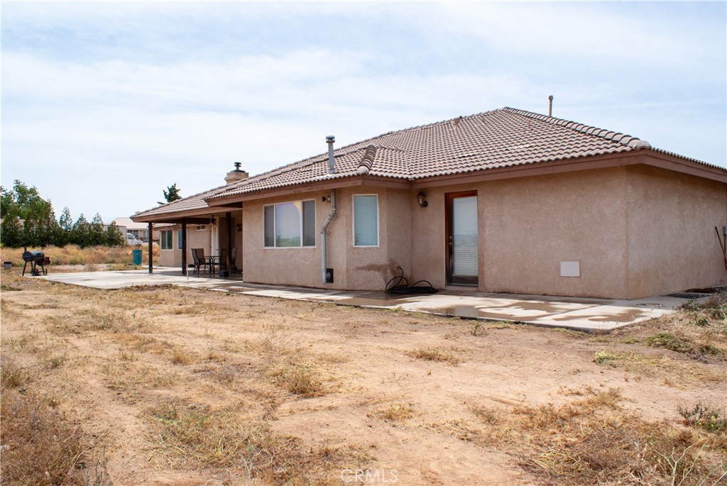 8465 Cedar Court Phelan, CA 92371 - Photo 15 of 51 a house with a outdoor space