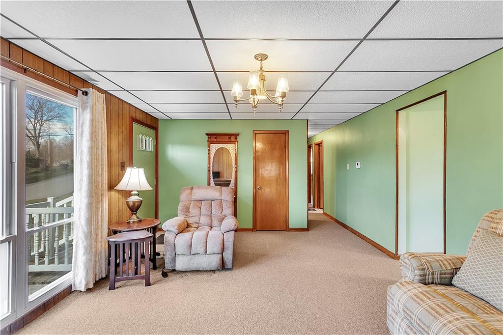 523 Allendale Road Rochester, PA 15074 - Photo 6 of 34 a living room with furniture