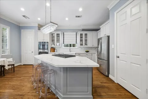 $750,000 | 1419 West Hilshire Park Drive, Houston, TX 77055