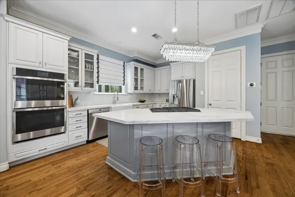 $750,000 | 1419 West Hilshire Park Drive, Houston, TX 77055