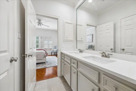 $750,000 | 1419 West Hilshire Park Drive, Houston, TX 77055
