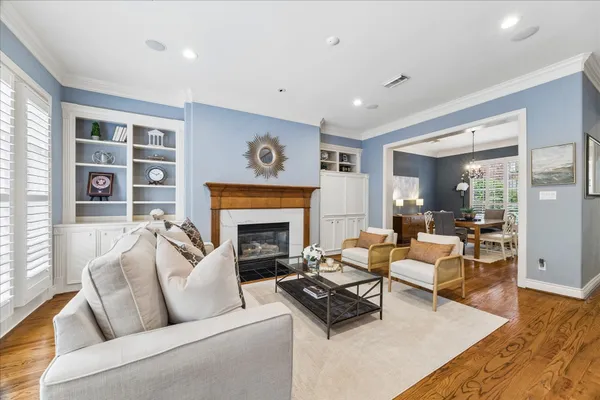 $750,000 | 1419 West Hilshire Park Drive, Houston, TX 77055