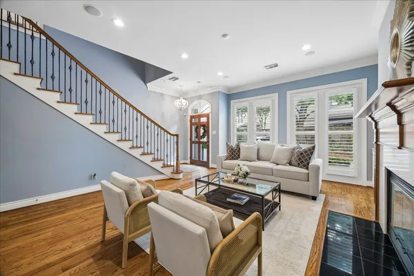 $750,000 | 1419 West Hilshire Park Drive, Houston, TX 77055