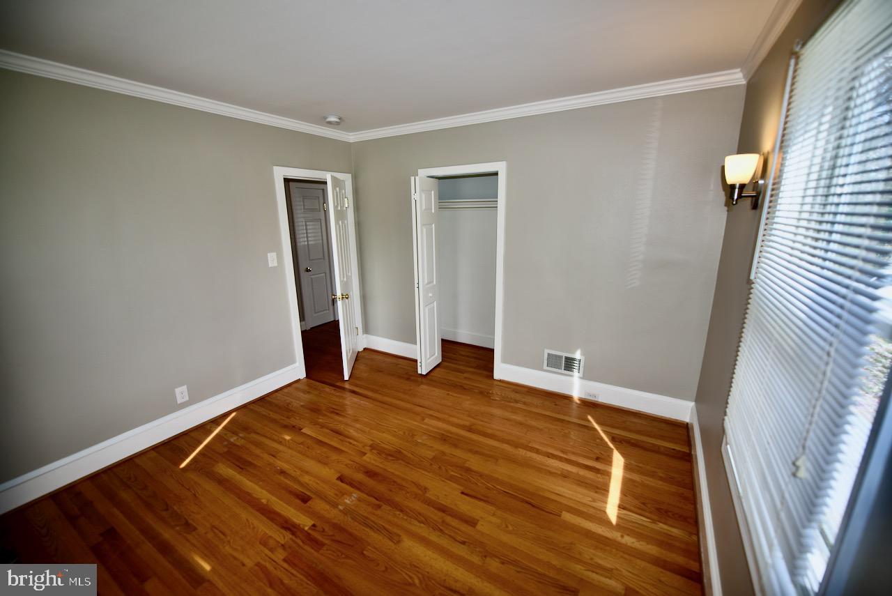 400 Pasadena Road Pasadena, MD 21122 - Photo 16 of 54 First floor bedroom