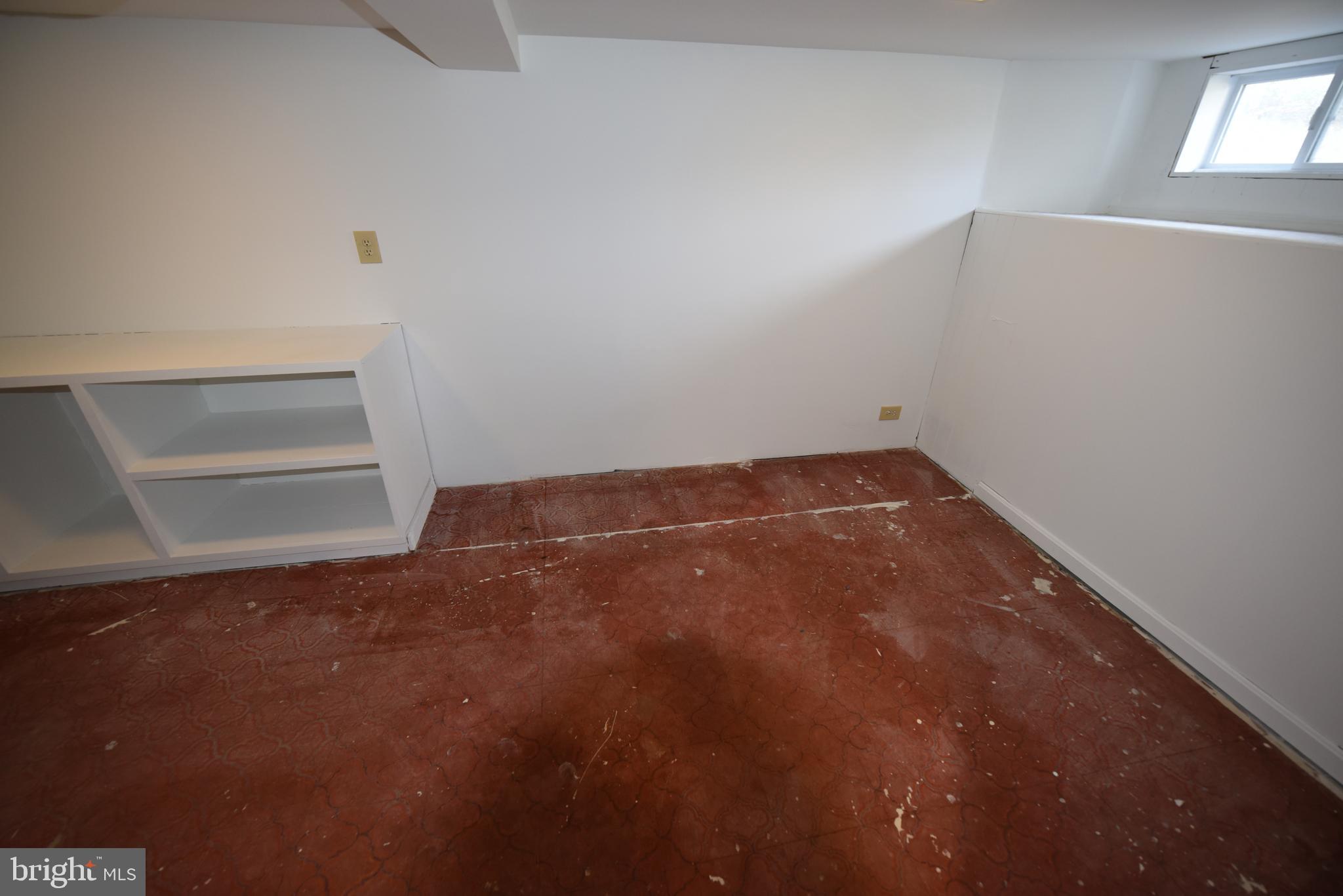 400 Pasadena Road Pasadena, MD 21122 - Photo 35 of 54 Storage area