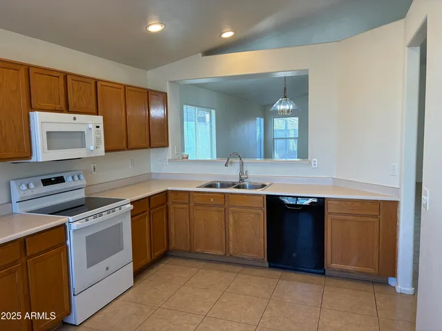 $1,750 | 10443 West Medlock Drive, Glendale, AZ 85307