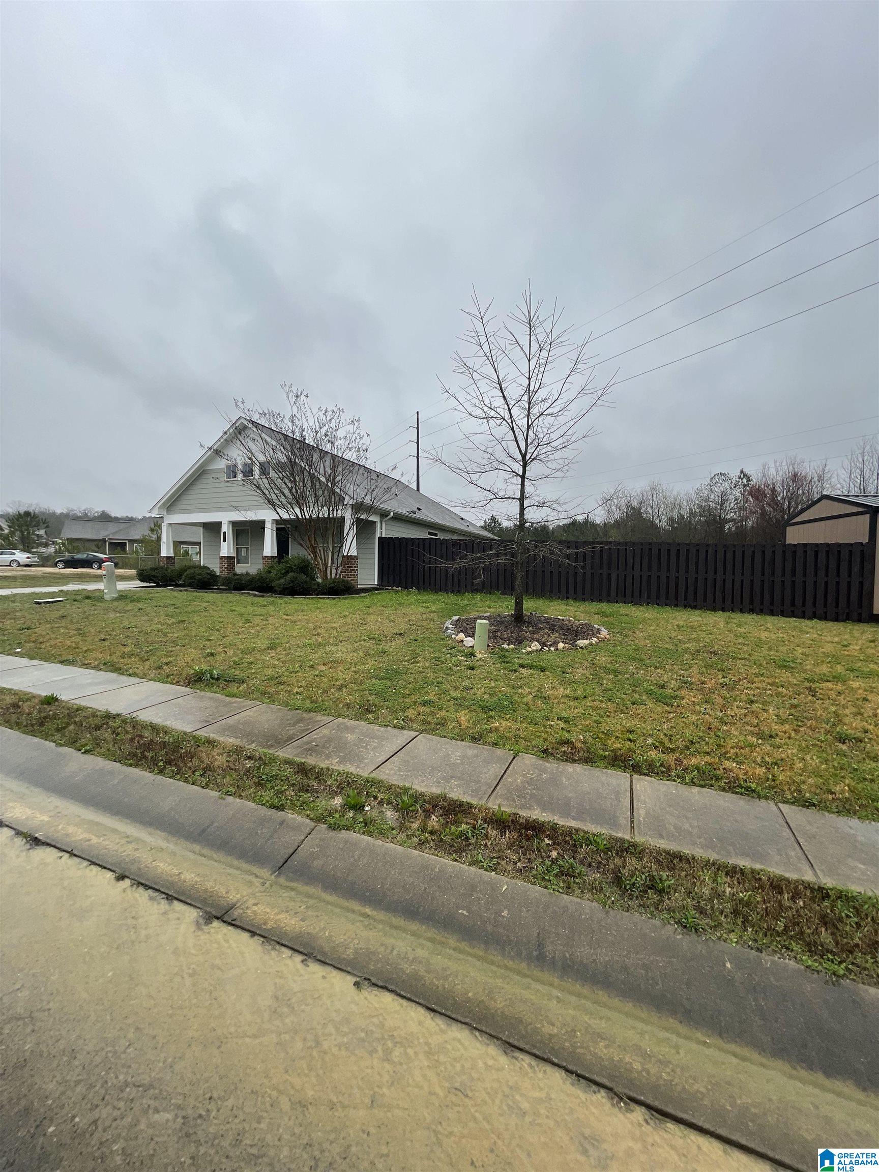 800 Maple Trace Odenville, AL 35120 - Photo 2 of 20