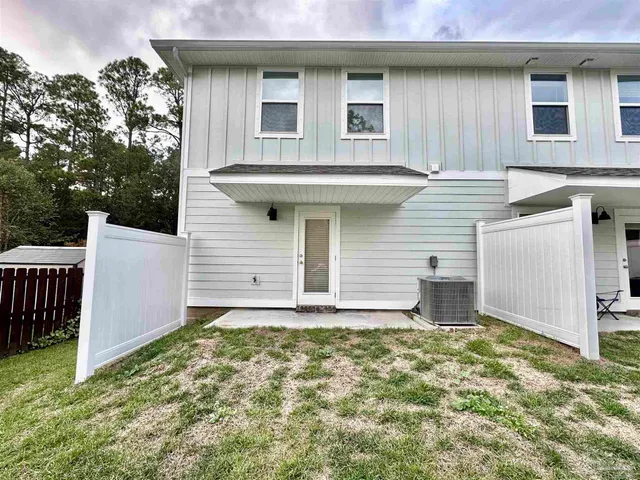 $1,800 | 8630 Meadow Flower Lane, Pensacola, FL 32514