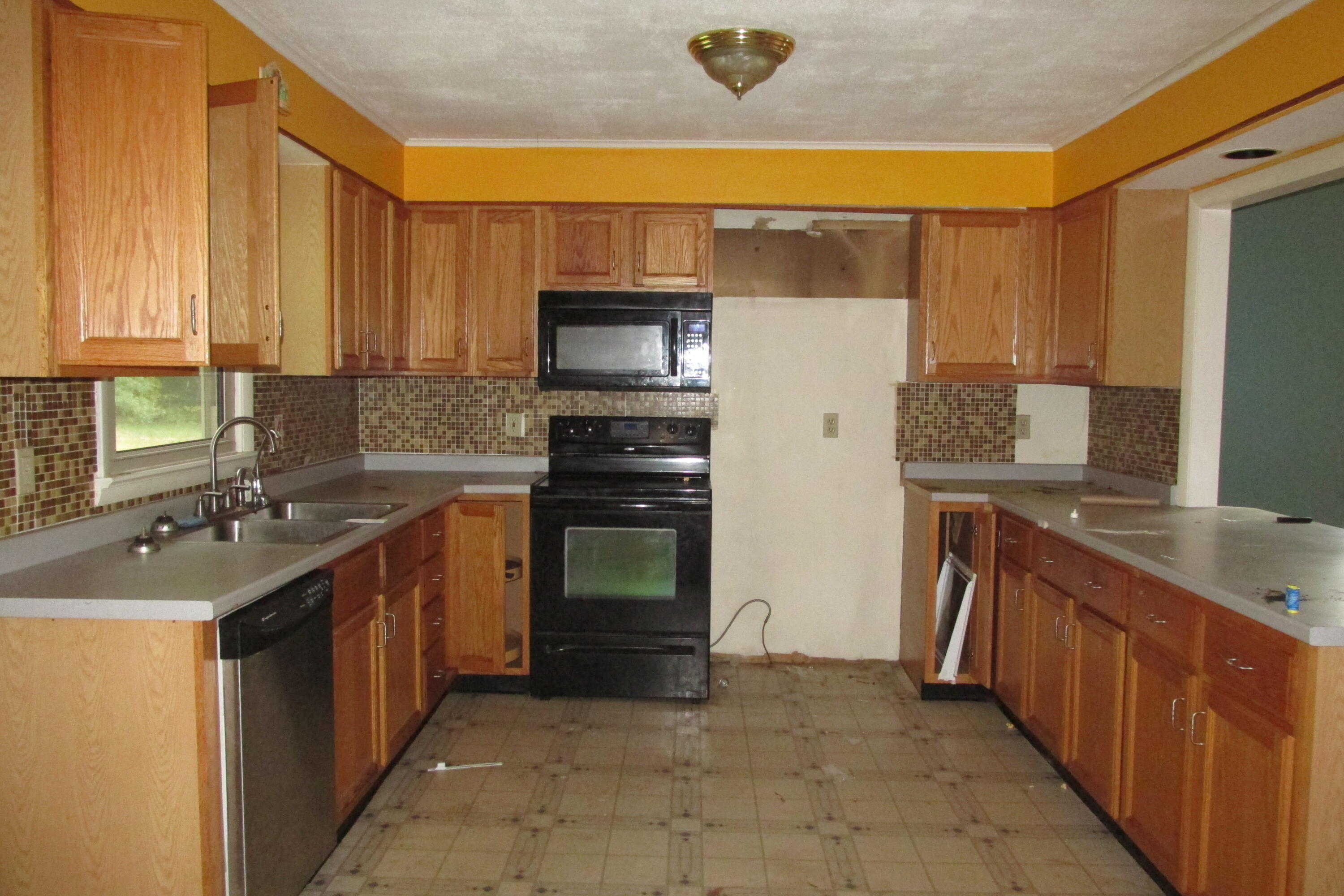 428 Merrow Road Auburn, ME 04210 - Photo 5 of 11 subject (4)