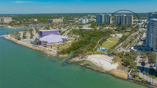 $2,850 | 750 North Tamiami Trail, Unit 304, Sarasota, FL 34236