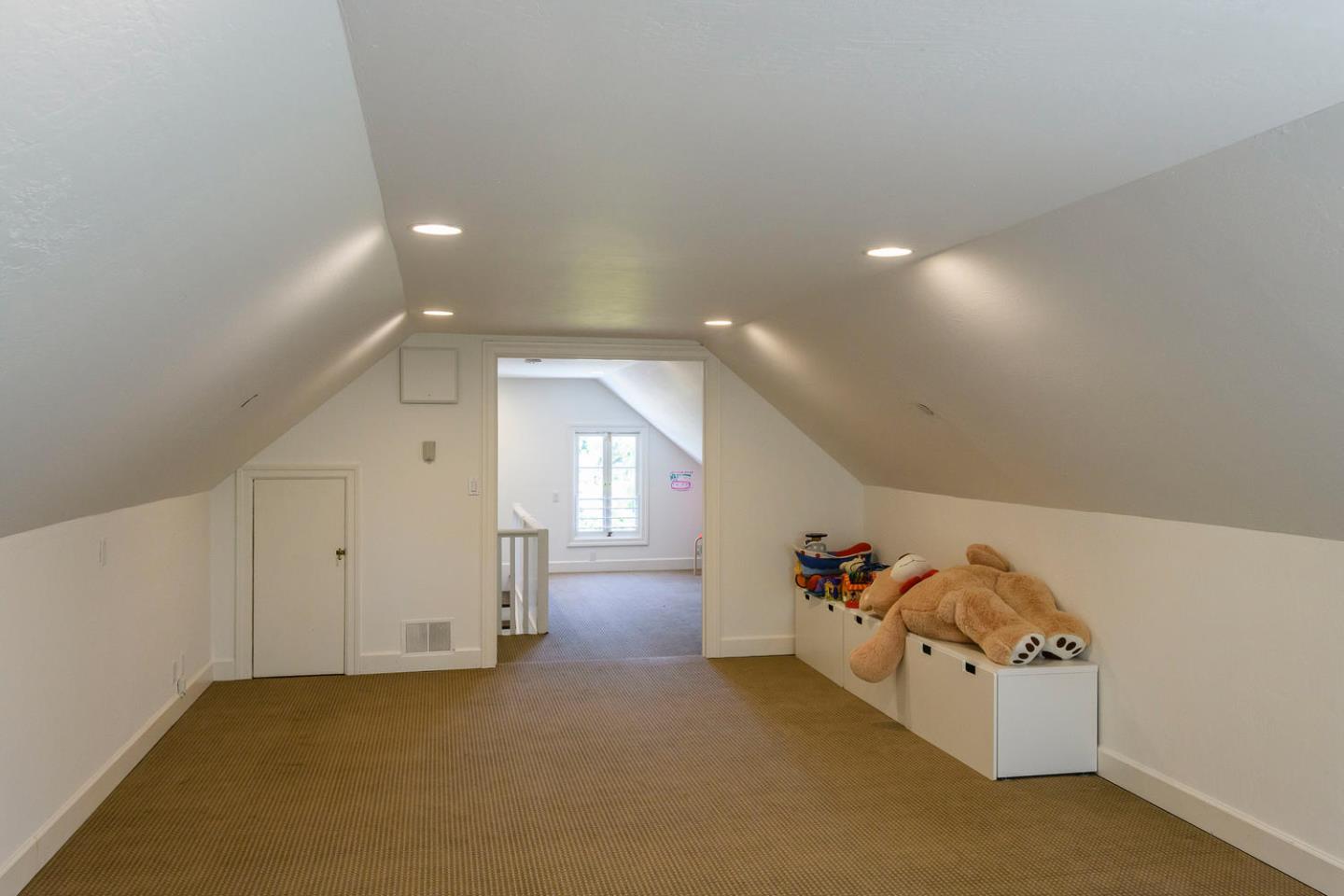 519 Roehampton Road Hillsborough, CA 94010 - Photo 54 of 66