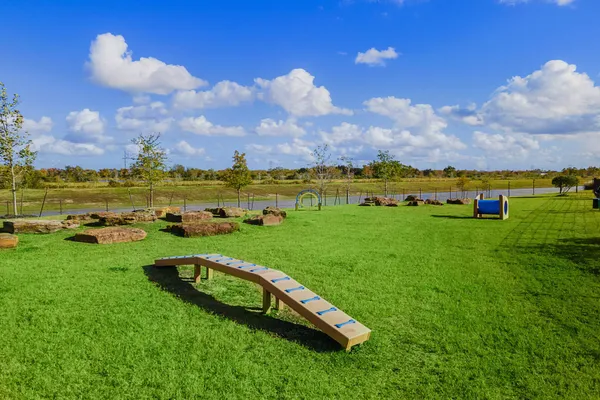 $558,900 | 1926 June Lk Lane, Iowa Colony, TX 77583