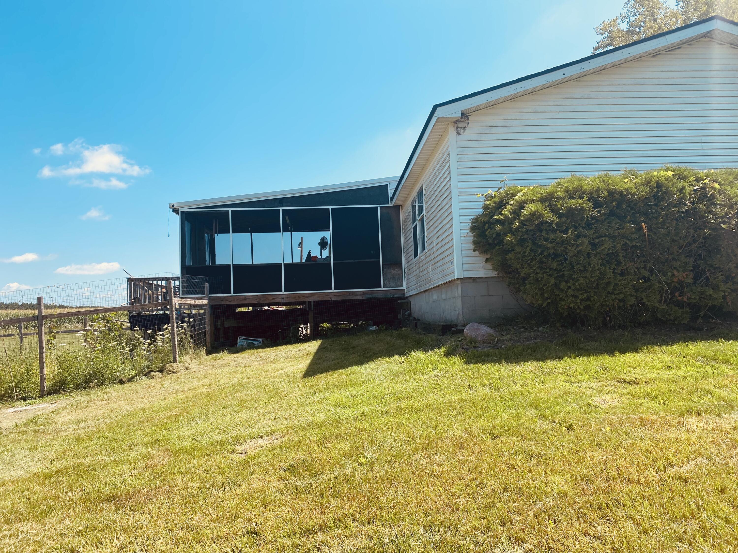 220 9 Mile Road Remus, MI 49340 - Photo 13 of 30 IMG_1706