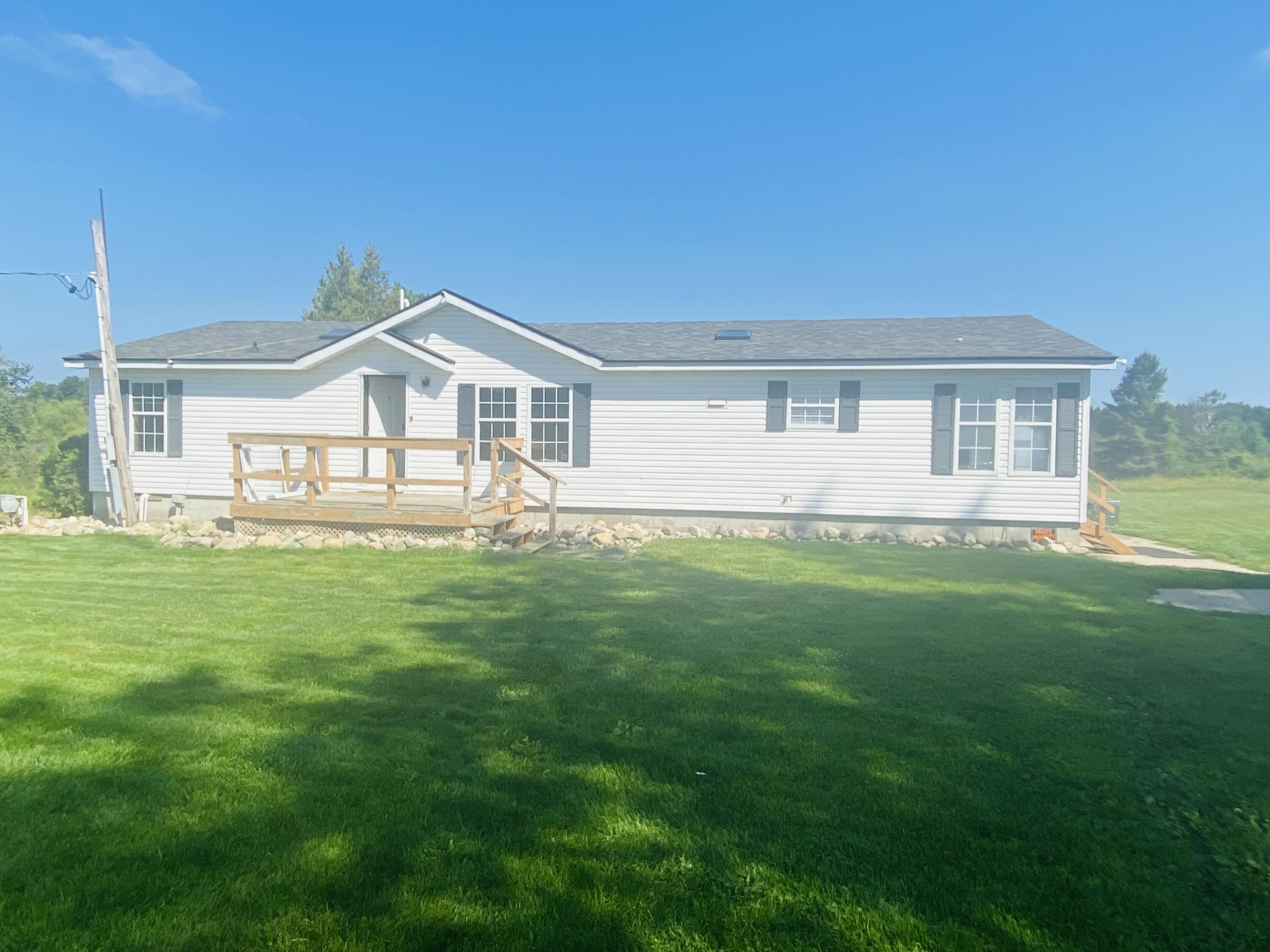 220 9 Mile Road Remus, MI 49340 - Photo 16 of 30 IMG_1680
