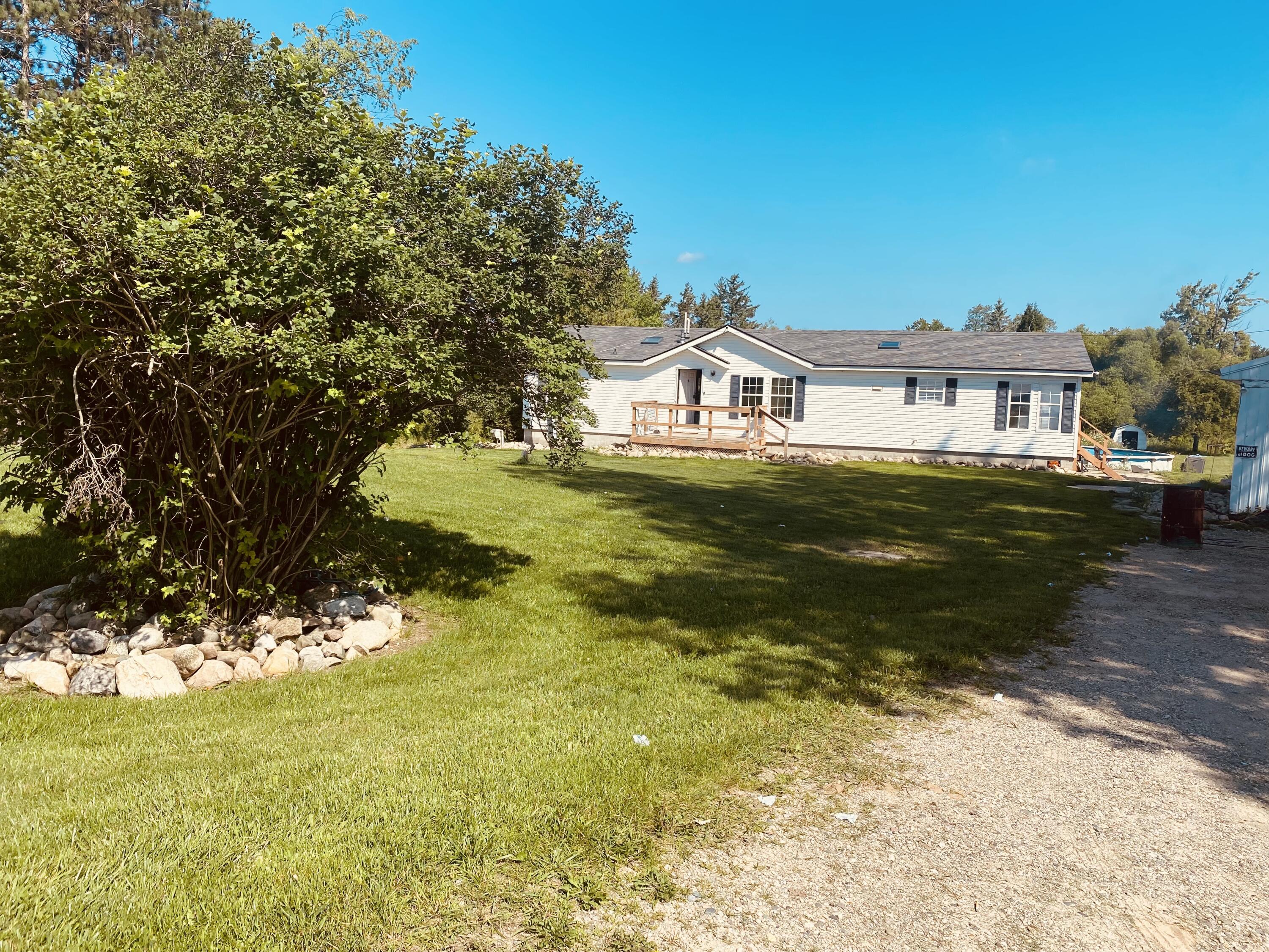 220 9 Mile Road Remus, MI 49340 - Photo 17 of 30 IMG_1683