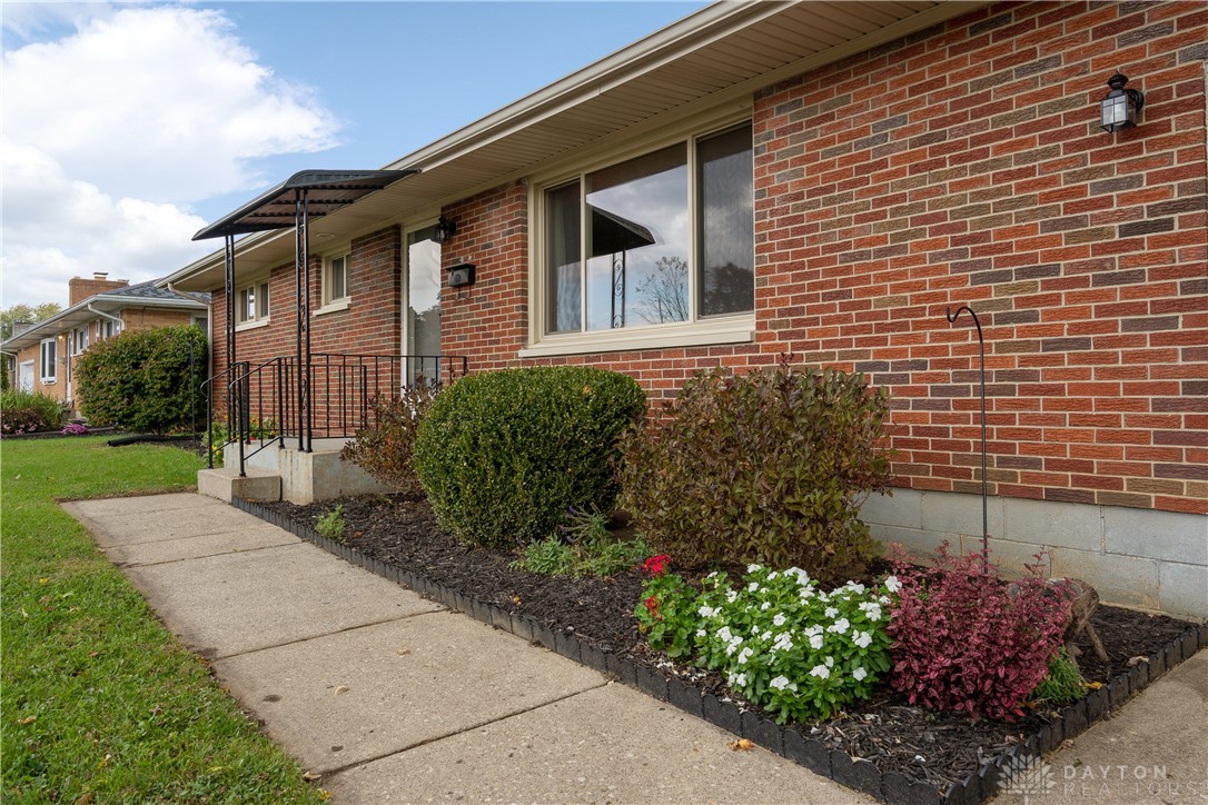 4728 Tulane Road Springfield, OH 45503 - Photo 5 of 38