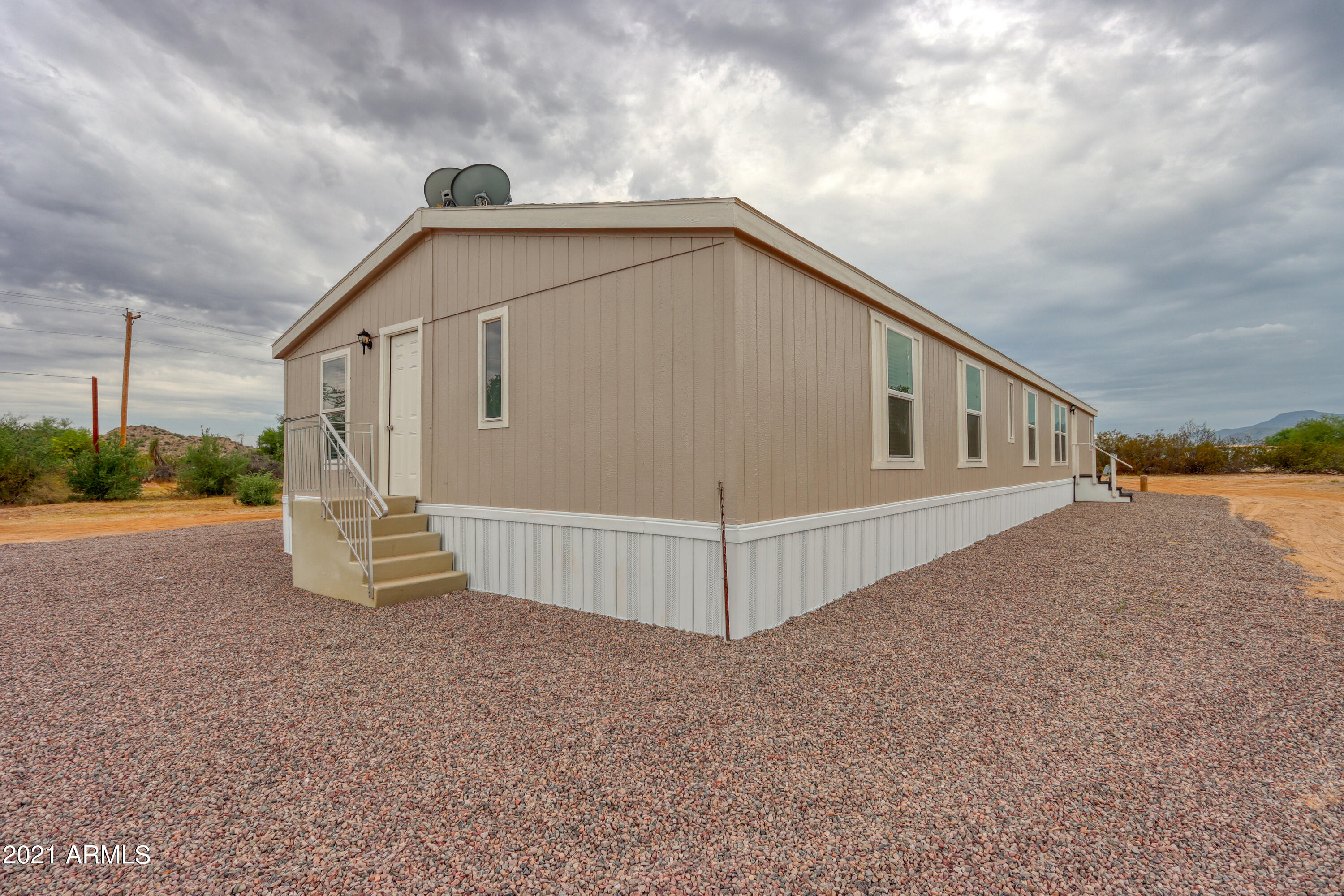 365 North Starview Road Maricopa, AZ 85139 - Photo 9 of 40 05