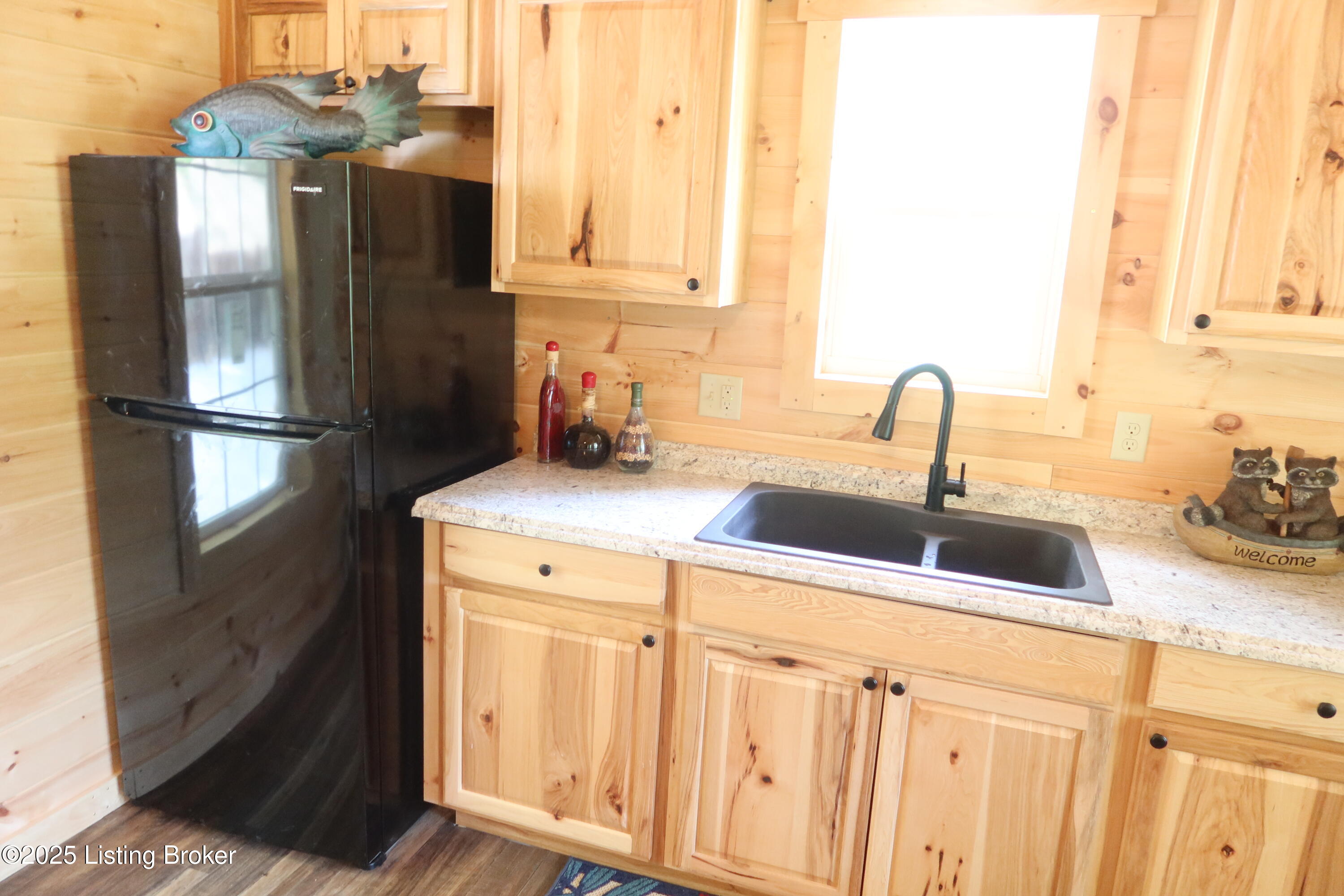 255 Little Cabin Lane Falls Of Rough, KY 40119 - Photo 27 of 52 2025-05-26 02.11.45