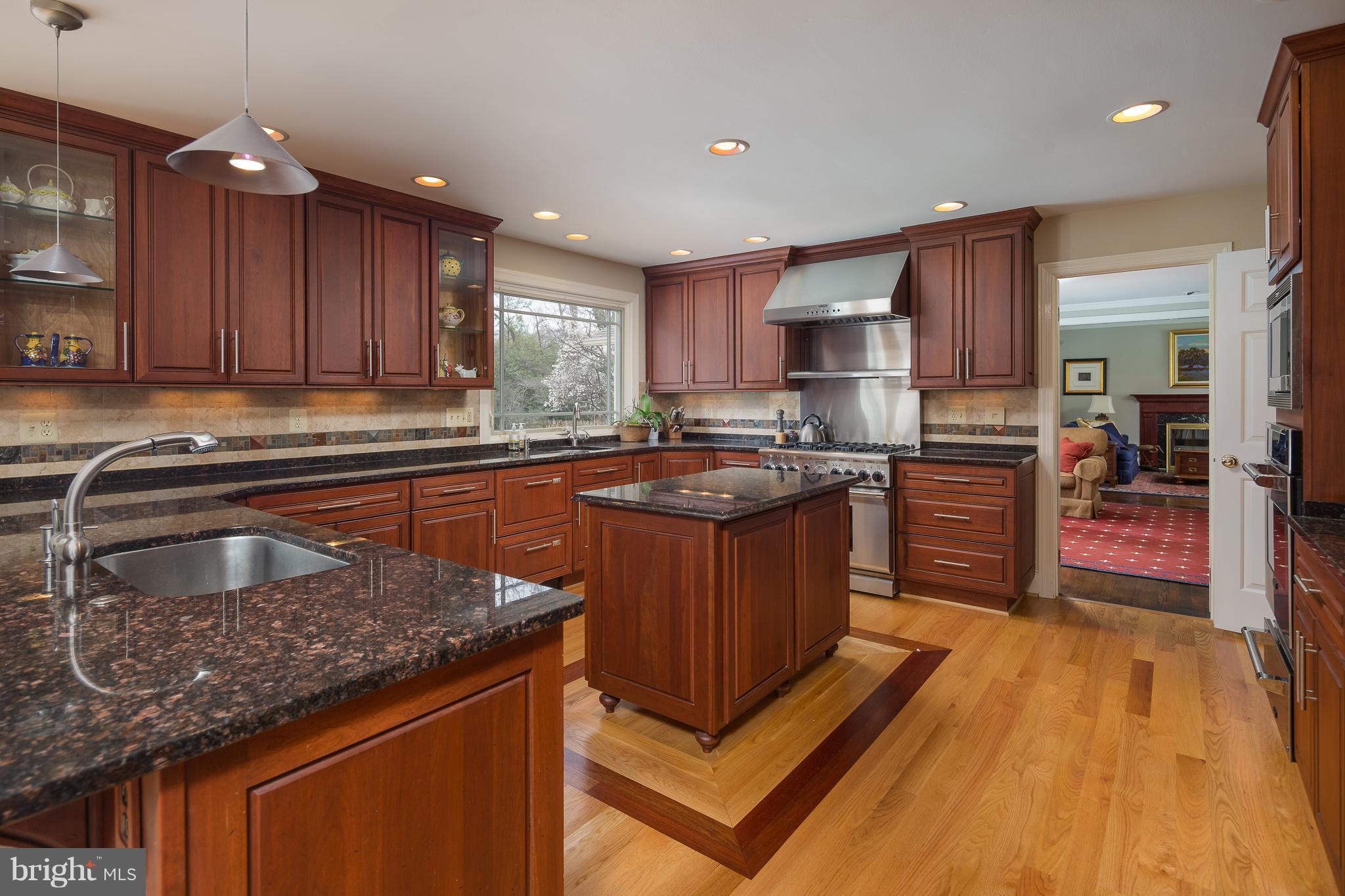 7010 Holyrood Drive McLean, VA 22101 - Photo 14 of 30 Renovated