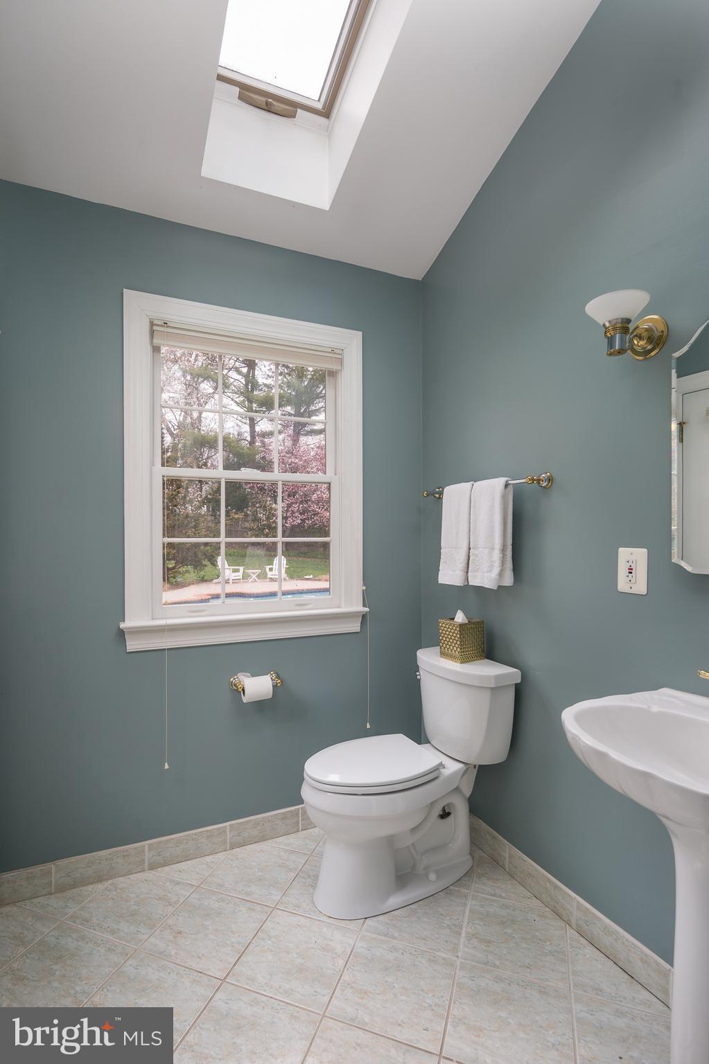 7010 Holyrood Drive McLean, VA 22101 - Photo 17 of 30 2nd Main Level Powder Room Great for Pool Guests!