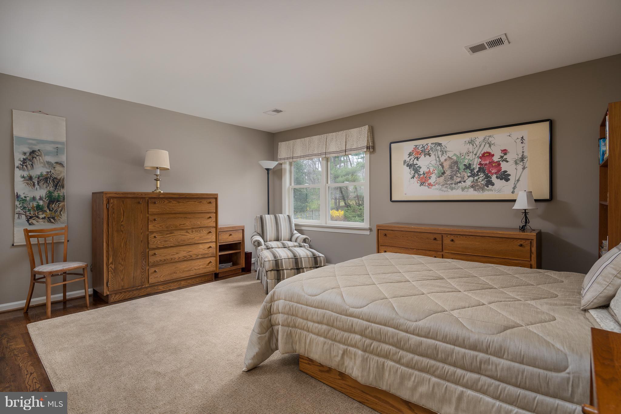 7010 Holyrood Drive McLean, VA 22101 - Photo 25 of 30 4th Bedroom ALSO w/Great Size