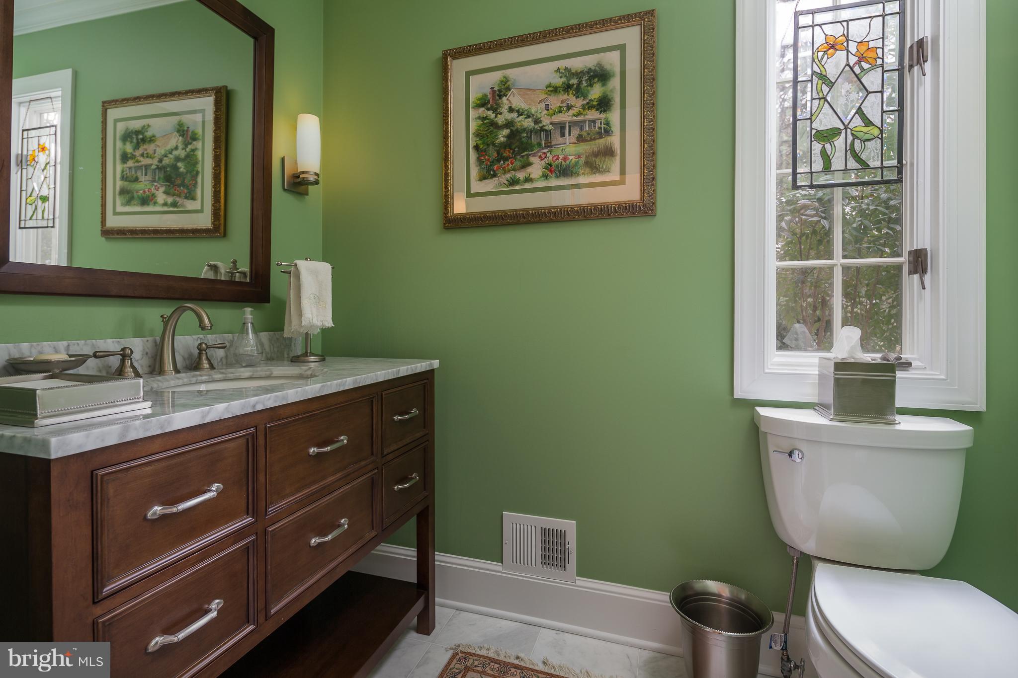 7010 Holyrood Drive McLean, VA 22101 - Photo 4 of 30 Formal Powder Room