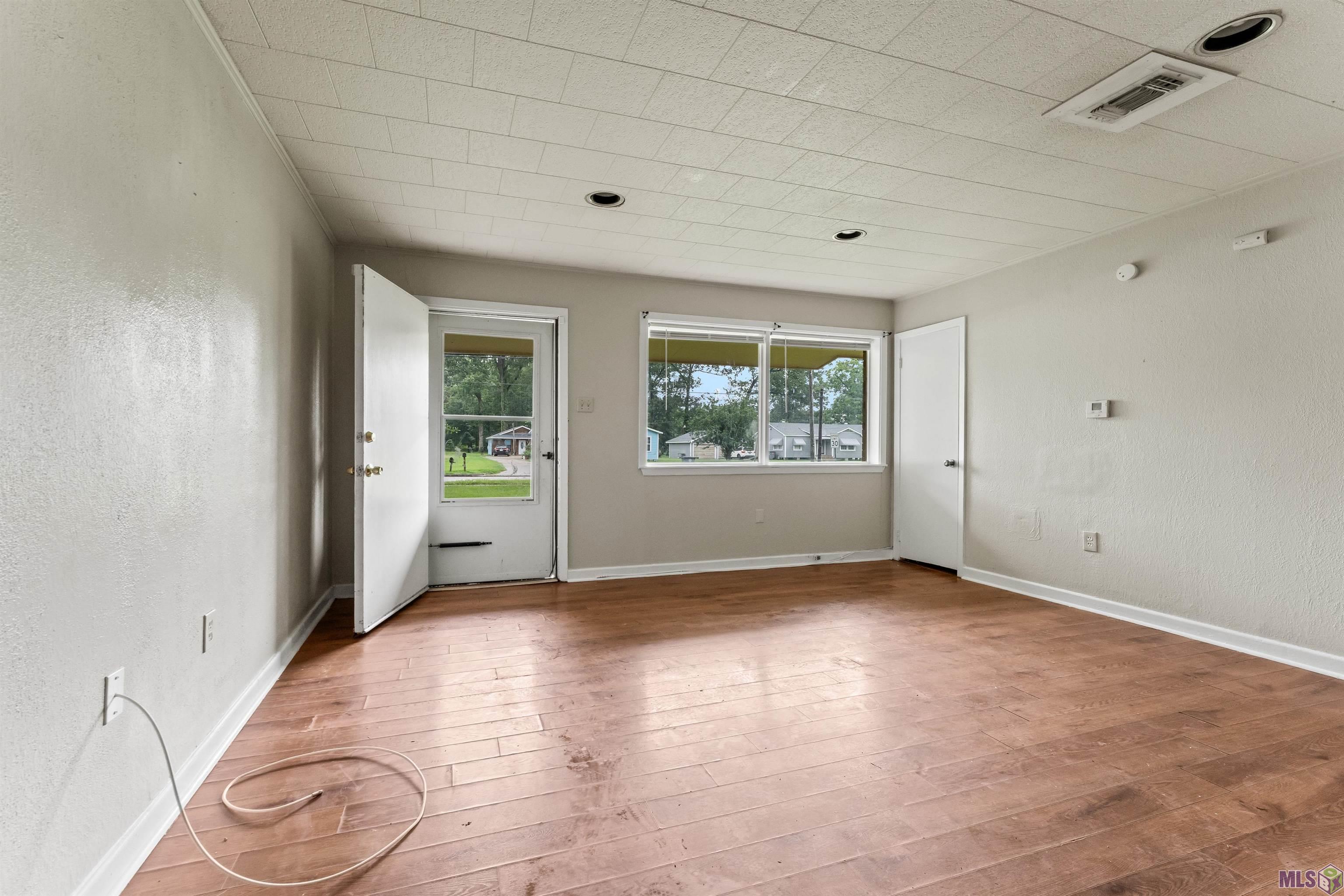 2421 Mchugh Road Baker, LA 70714 - Photo 3 of 17