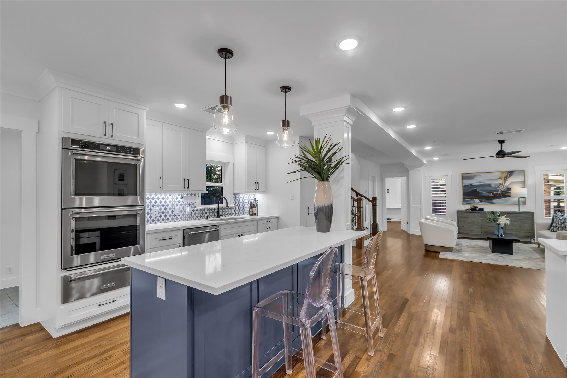 2611 Ruth Street Houston, TX 77004 - Photo 14 of 50 Additional view of the first floor layout. There is a warming drawer located under the double oven.
