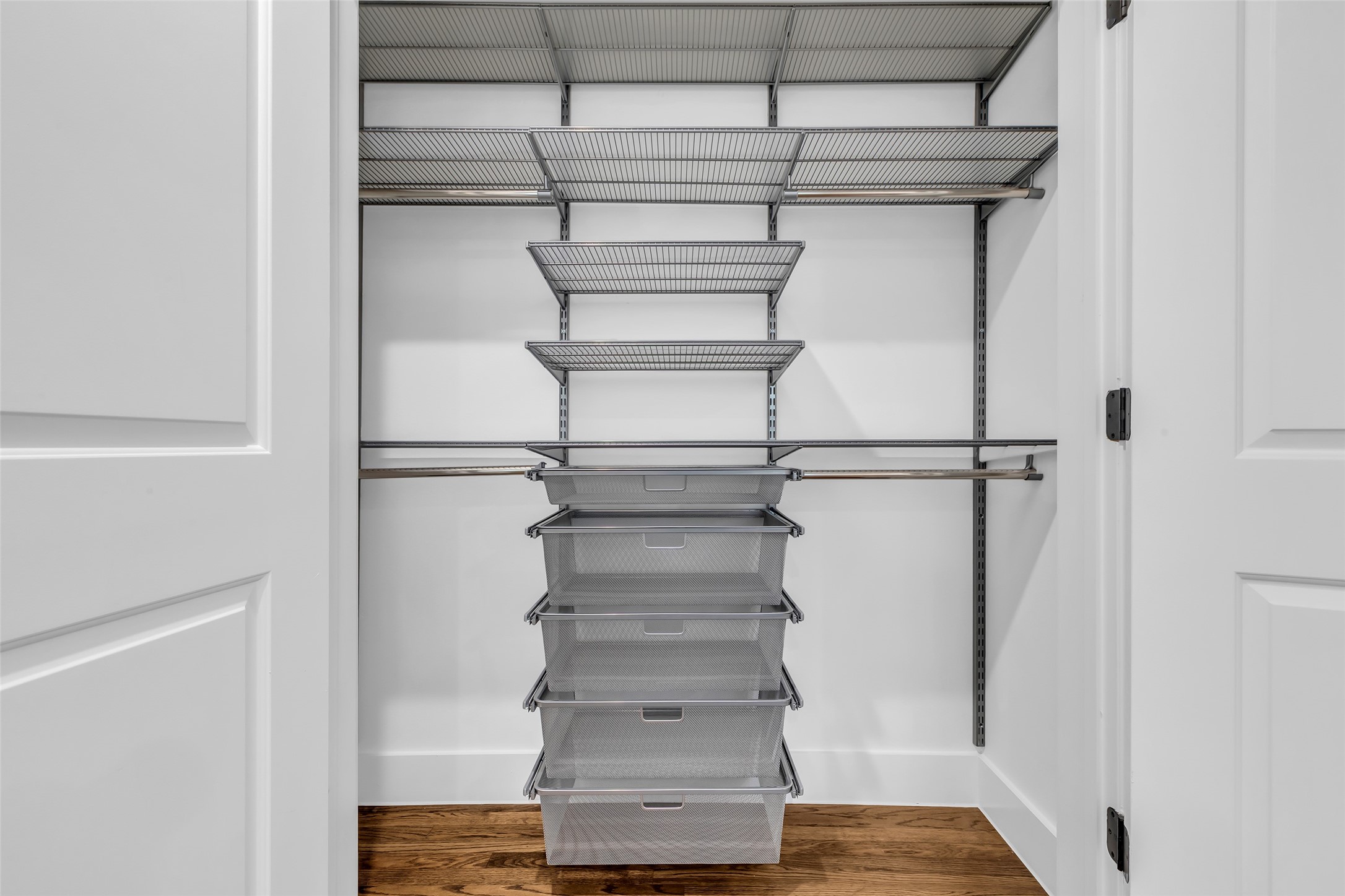 2611 Ruth Street Houston, TX 77004 - Photo 39 of 50 The 4th bedroom includes a custom closet storage system.