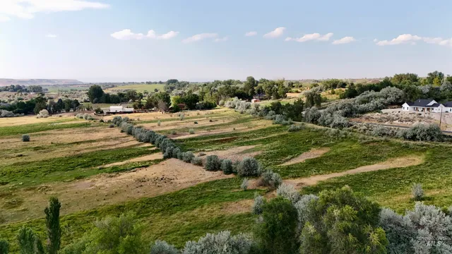 $1,516,800 | 2925 South 1050 East, Hagerman, ID 83332