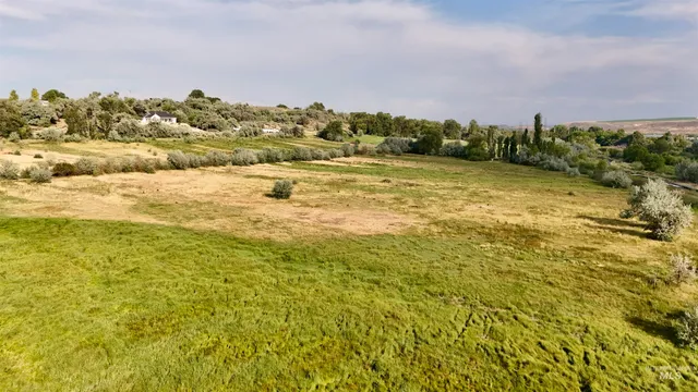 $1,516,800 | 2925 South 1050 East, Hagerman, ID 83332