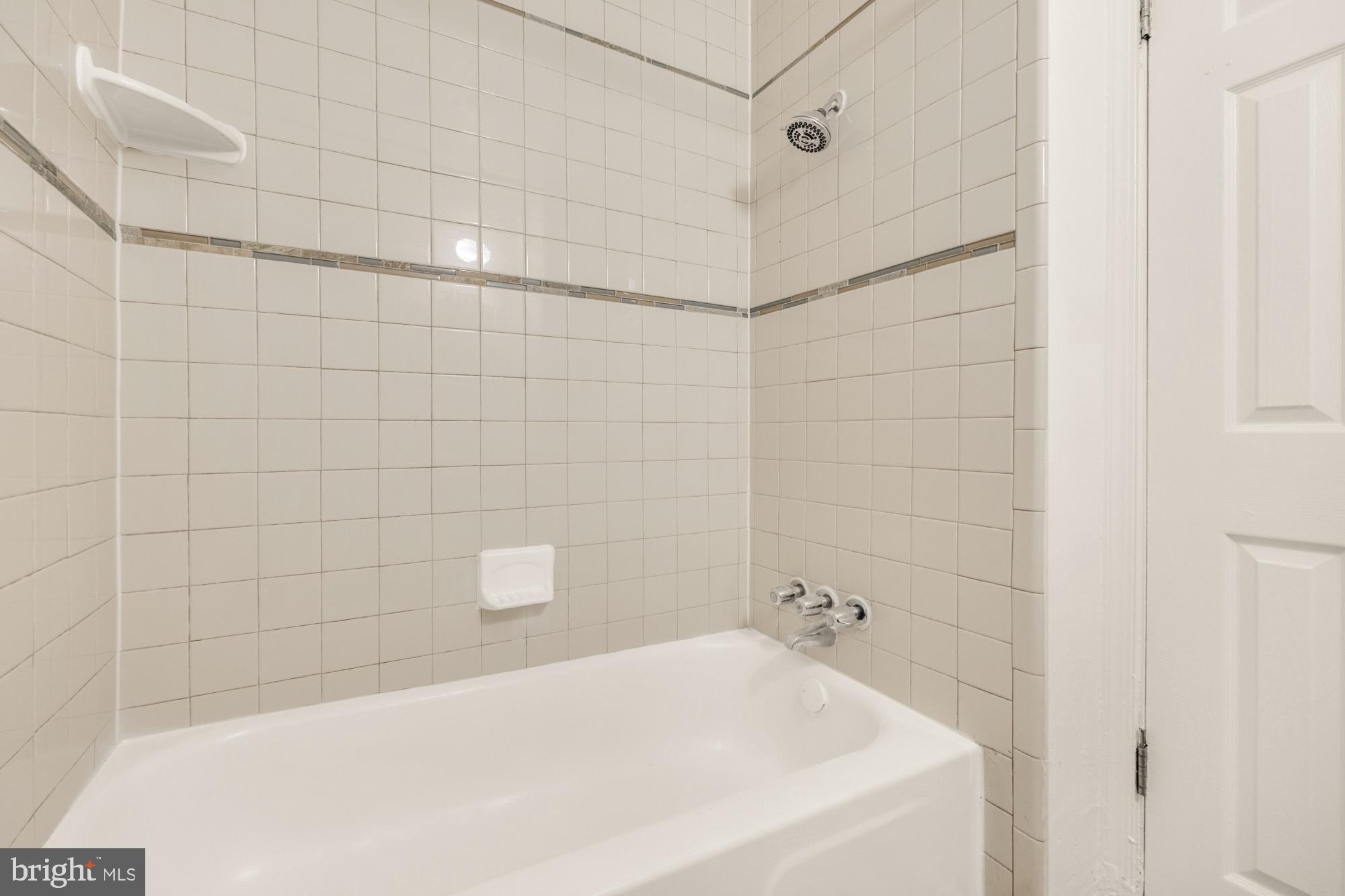 1102 K Street Southeast Washington, DC 20003 - Photo 19 of 30 a bathroom with a bathtub