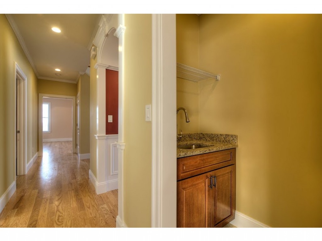 38 Stanwood Road Salem, NH 03079 - Photo 11 of 15 Gallery Image 11