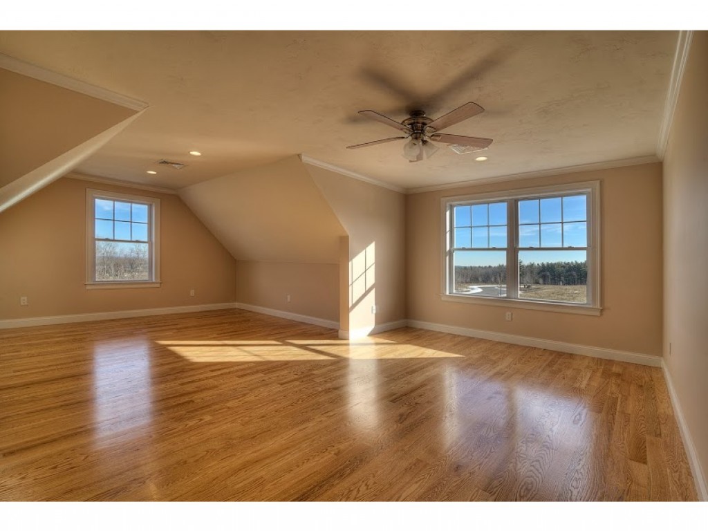 38 Stanwood Road Salem, NH 03079 - Photo 12 of 15 Gallery Image 12