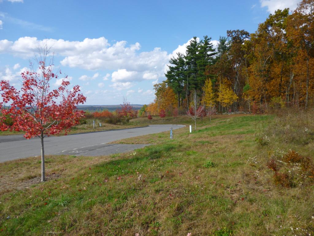 38 Stanwood Road Salem, NH 03079 - Photo 3 of 15 Gallery Image 3