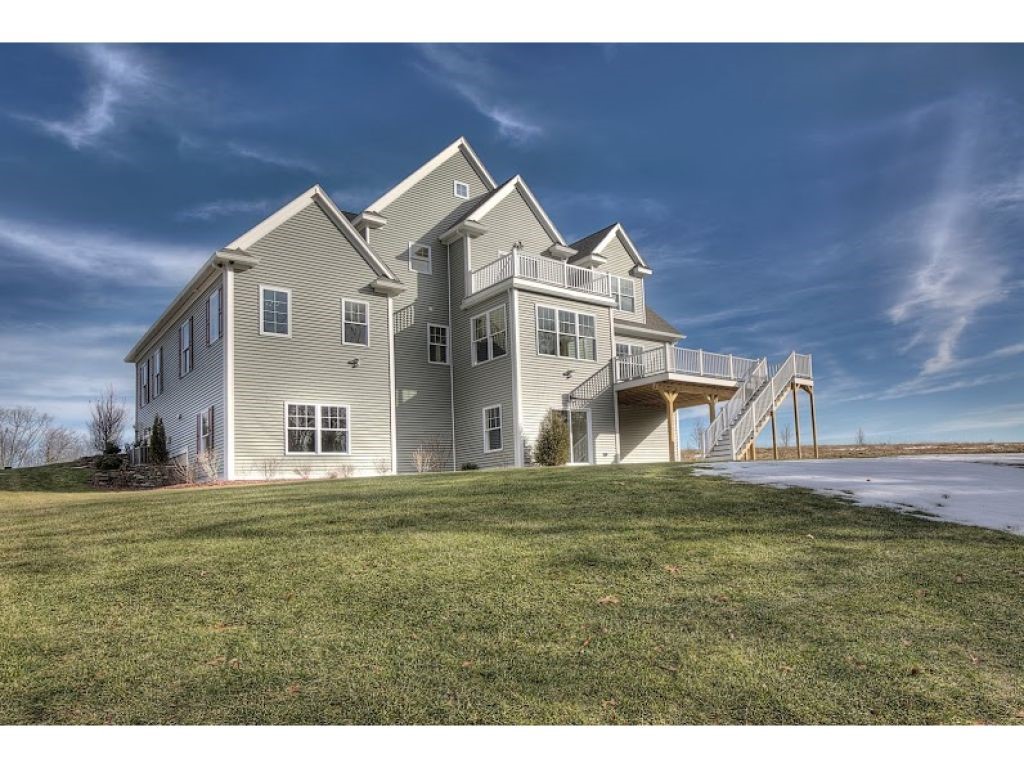 38 Stanwood Road Salem, NH 03079 - Photo 4 of 15 Gallery Image 4