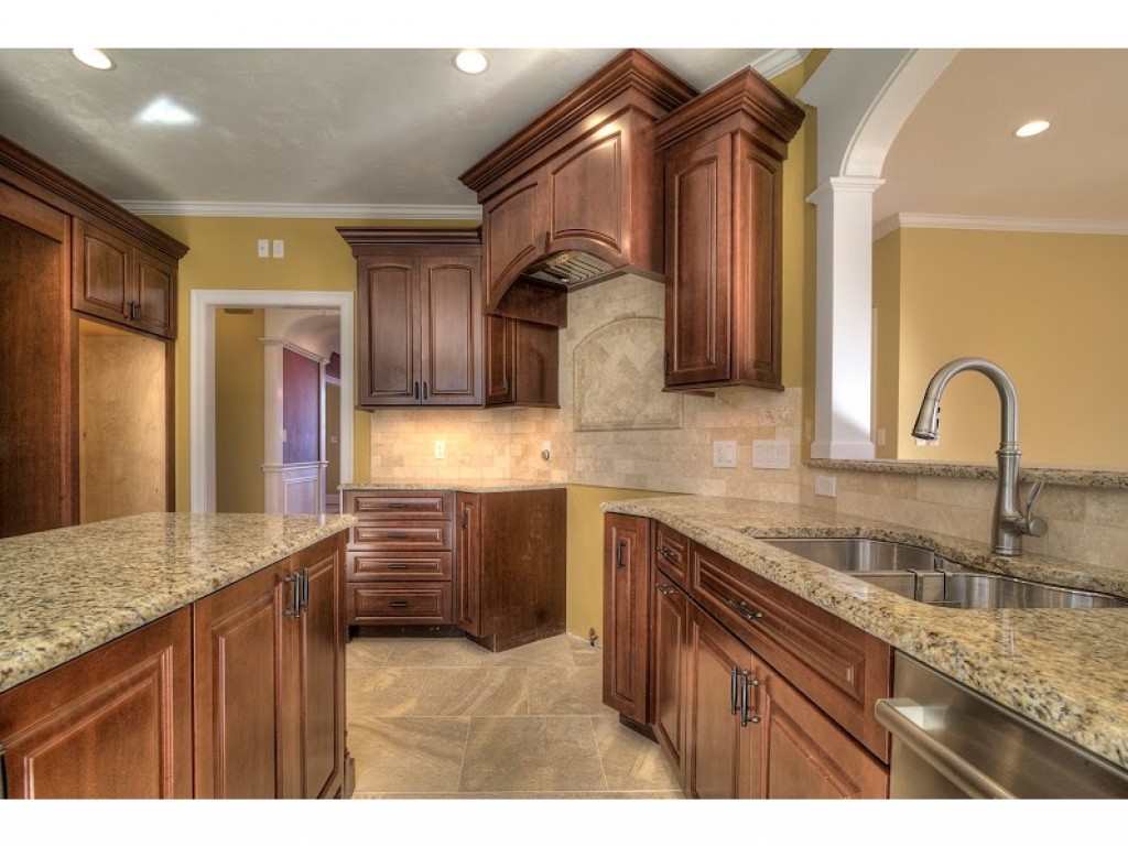 38 Stanwood Road Salem, NH 03079 - Photo 5 of 15 Gallery Image 5