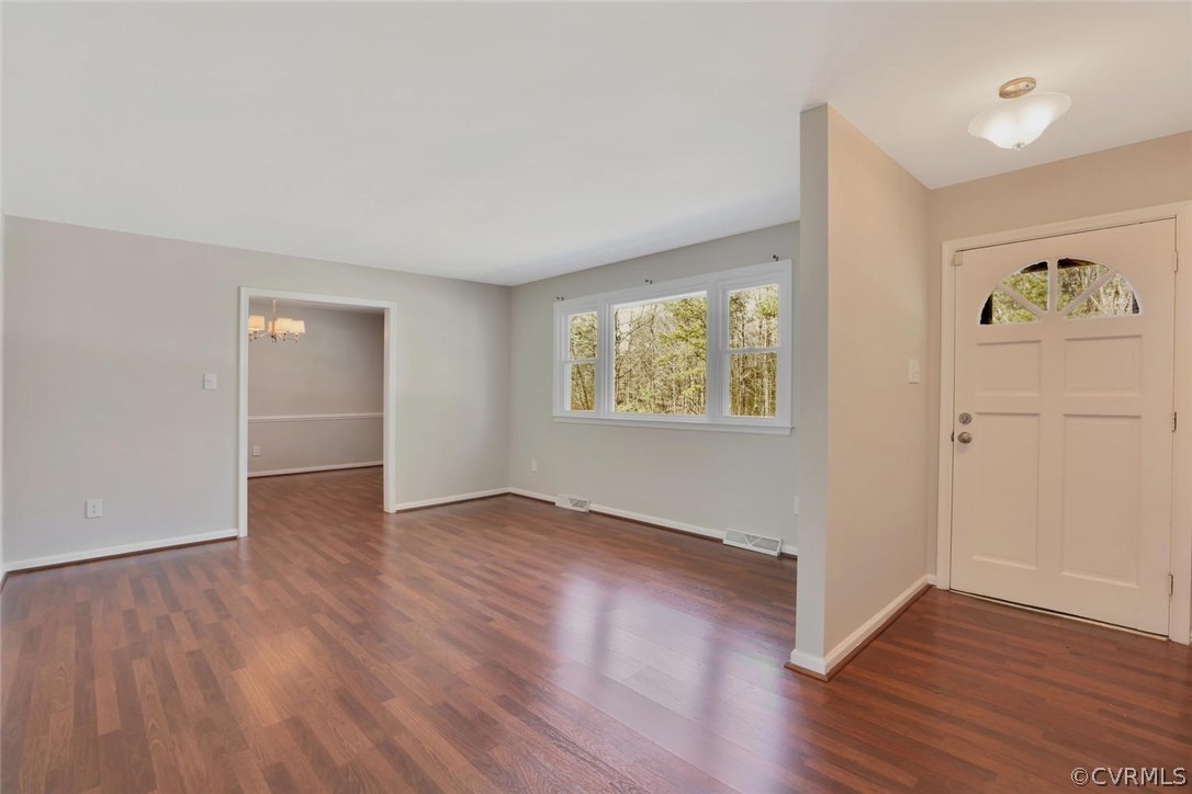 2209 Chemin Road Petersburg, VA 23805 - Photo 3 of 28 Gallery Image 3