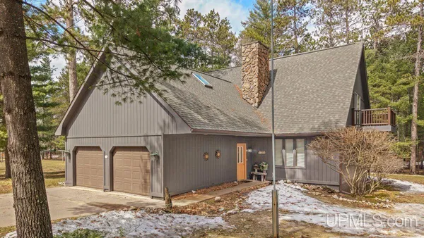$385,000 | W5484 Pine Drive, Norway, MI 49870