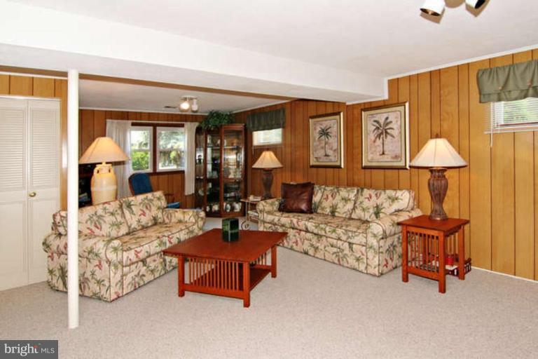 8404 Holly Street Laurel, MD 20707 - Photo 6 of 15 Family Room