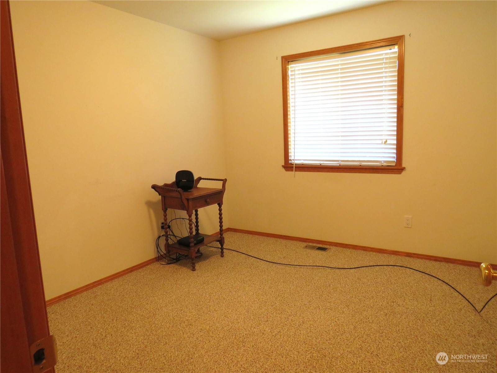 8625 Myrtle Road Northwest Stanwood, WA 98292 - Photo 12 of 23 a room with a window