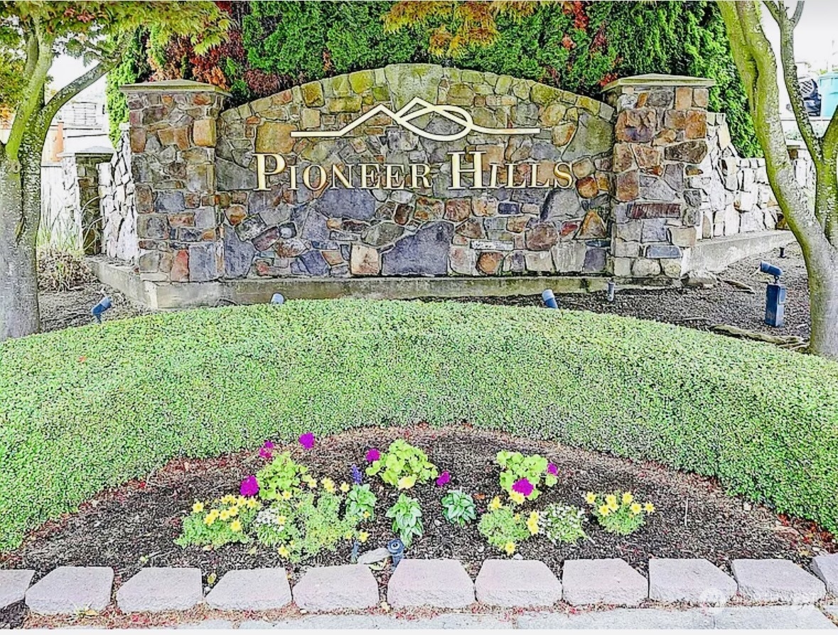 8625 Myrtle Road Northwest Stanwood, WA 98292 - Photo 3 of 23 a view of a back yard of the house