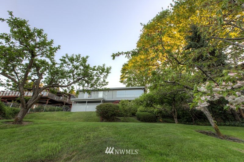 6922 South Rustic Road Seattle, WA 98178 - Photo 14 of 15 Gallery Image 14