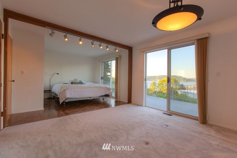 6922 South Rustic Road Seattle, WA 98178 - Photo 6 of 15 Gallery Image 6